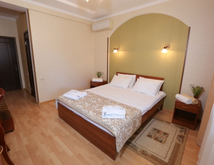 Стандарт - Клубный отель «Дельфин» Пицунда