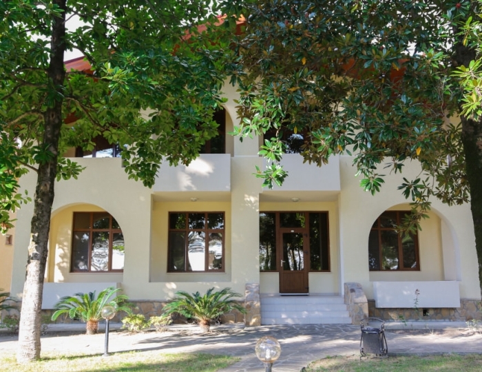 Большой коттедж - Клубный отель «Дельфин» Пицунда